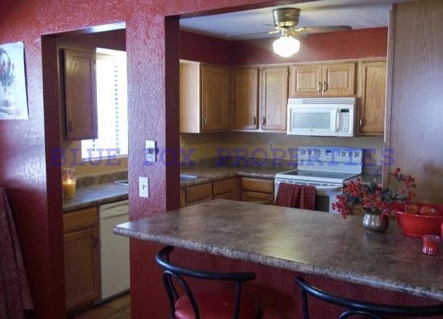 Building Photo - 3236 W Green Ridge Dr