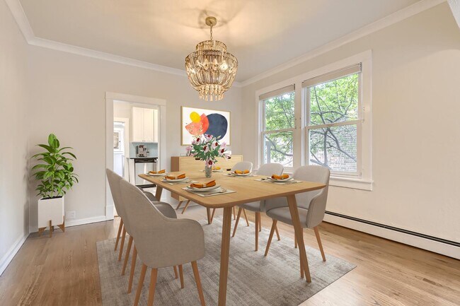 Foto del edificio - Sophisticated Highlands home walkable to popular eateries