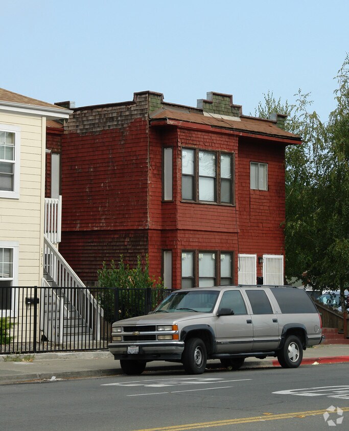 Building Photo - 1319-1321 Sacramento St