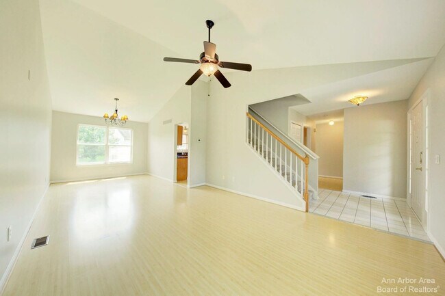 Foto del edificio - 3127 Dunwoodie Rd