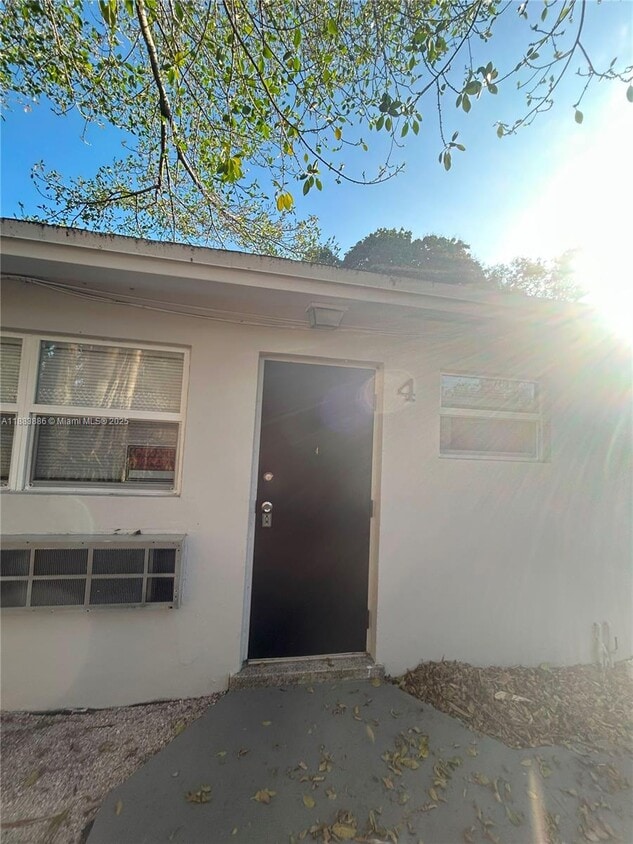 Primary Photo - 1126 SW 15th Terrace
