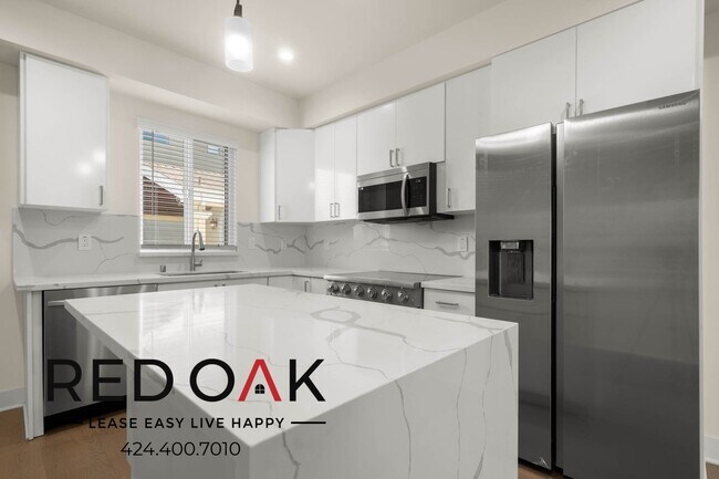 Building Photo - ~1 Month FREE~ Immaculate New Four Bedroom...