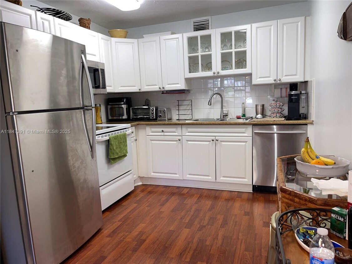 Foto principal - 1904 Bermuda Cir