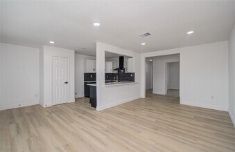 Building Photo - 15448 Chipman Ln.