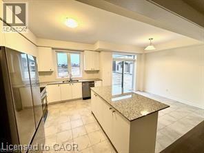 Photo du bâtiment - 69 Moss Dr