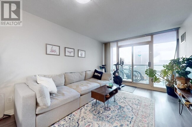 Building Photo - 51 Lower Simcoe St