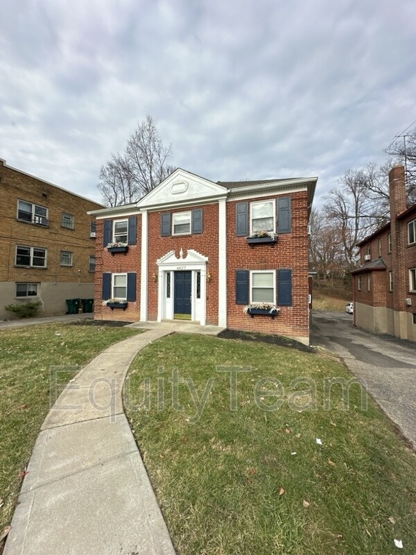 6427 Montgomery Rd Unit Apt 4, Cincinnati, OH 45213 Condo for Rent in