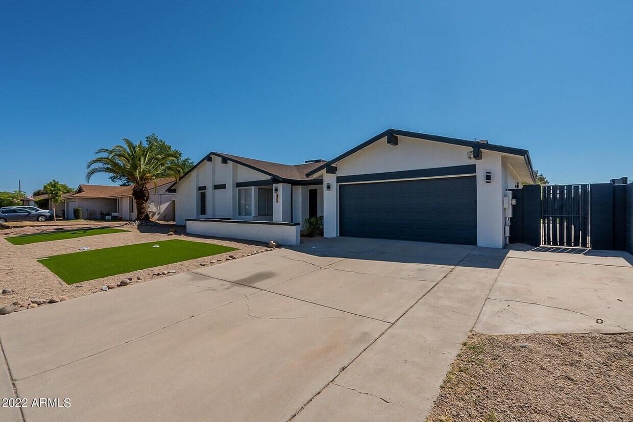 Primary Photo - 16649 N 46th Ln