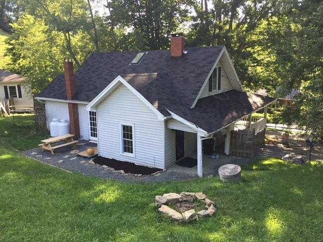 Building Photo - 509 Hodges Gap Rd