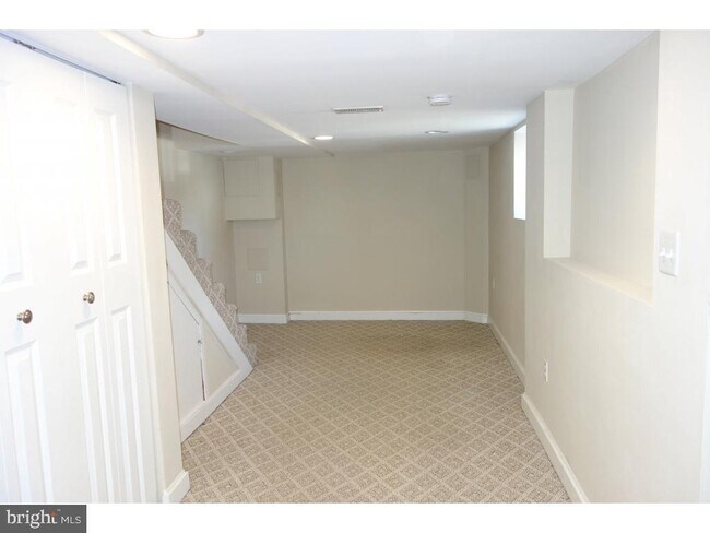 Foto del edificio - 3153 Tilden Dr