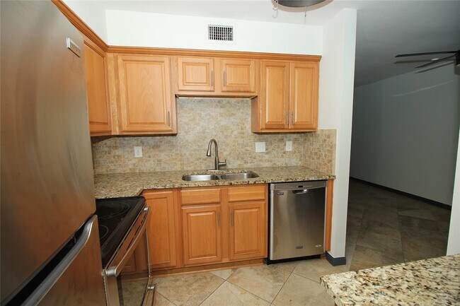 Foto del edificio - 4960 Milwee St