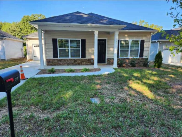 423 Ridge Ave, Mooresville, NC 28115 House Rental in Mooresville, NC