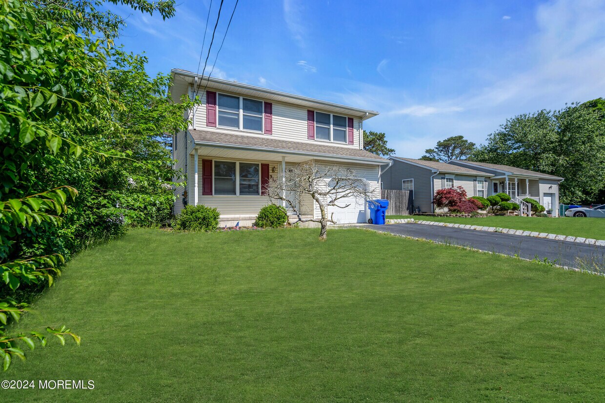 Primary Photo - 315 Hulse Ave