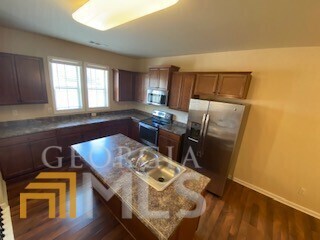 Foto del edificio - 353 Sand Bay Dr SW