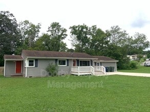 Building Photo - 7707 Canyon Dr