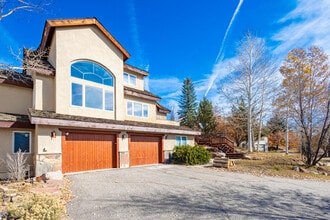 Building Photo - 11 Hackamore Rd
