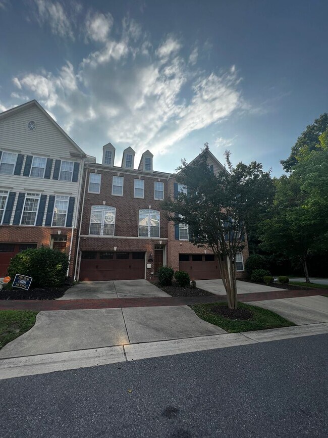 Foto del edificio - Stunning 3 Bedroom Townhouse in Upper Marlboro!