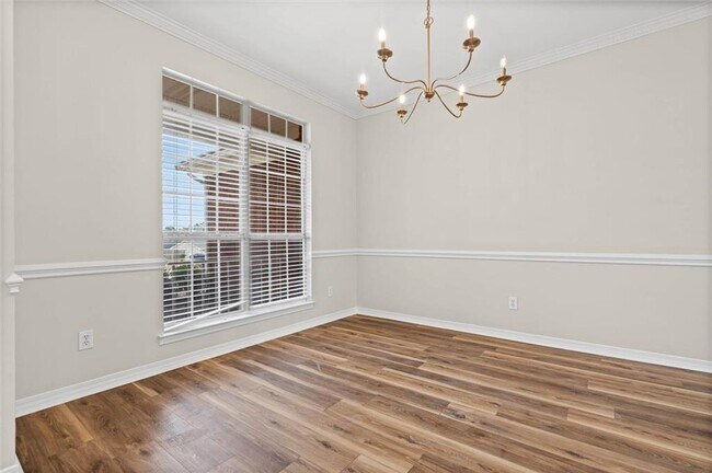 Building Photo - 7181 Windmill Pl S