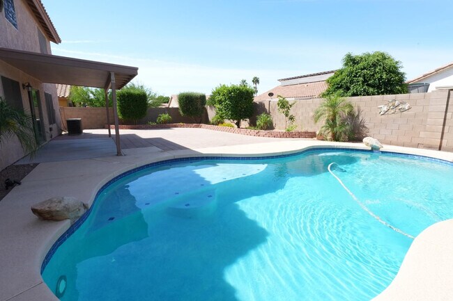 Foto del edificio - 16182 N 157th Dr