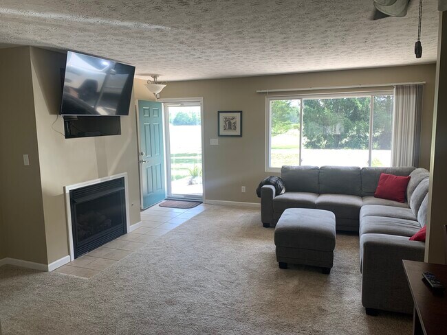 Foto del edificio - 184 Washington Mill Rd