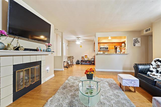 Foto del edificio - 9409 Fairgrove Ln