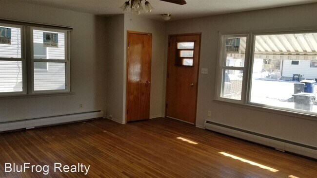 Building Photo - 2 br, 2 bath House - 310 10th St SW