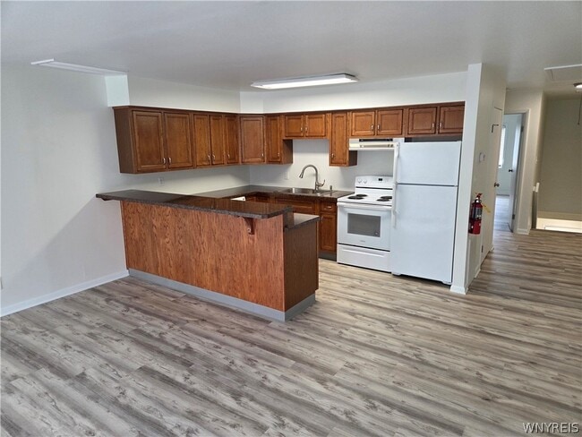 Foto del edificio - 255 Portage Rd