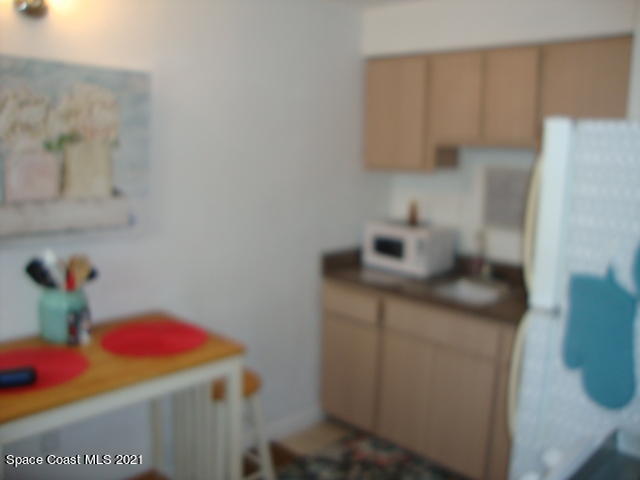 Building Photo - 211 Circle Dr
