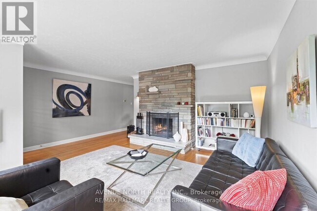 Photo du bâtiment - 1215 Willowdale Ave