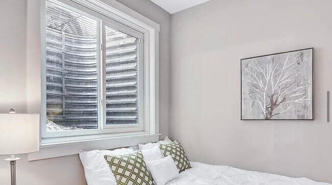 Foto del edificio - 32 Horton Pl