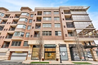 Building Photo - 20 Ave at Port Imperial