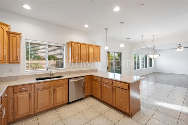 Foto del edificio - 17762 W Watson Ln
