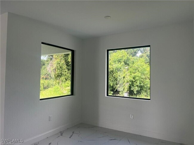 Building Photo - 2813 23rd St W