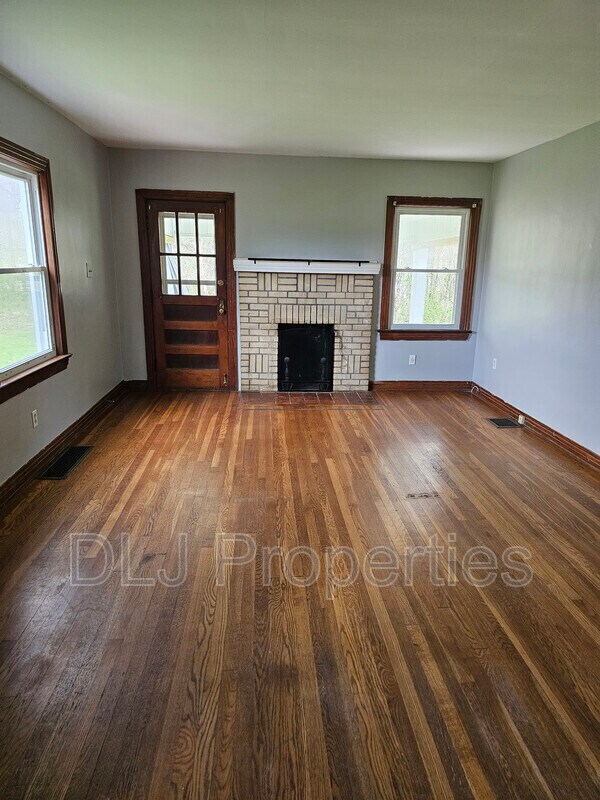 Foto del edificio - 816 Andrew Johnson Hwy