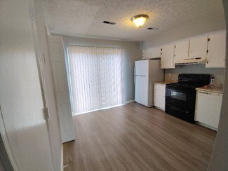 Building Photo - 33 Fonda Dr