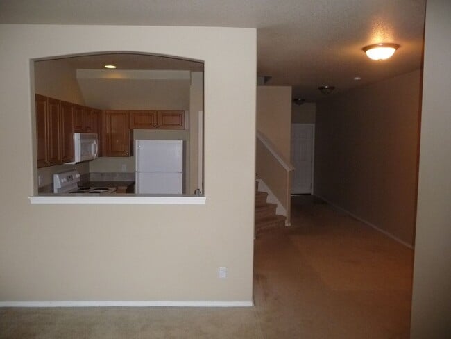 Building Photo - m1296