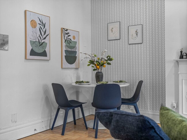 Building Photo - 182 Commonwealth Ave