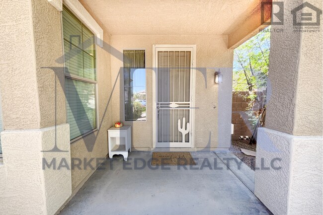 Foto del edificio - 4Bed/2Bath Furnished Home w/3 Car Garage! Move-In Ready on 06/04/2026! -- RV GATE!