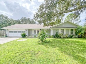 Building Photo - 2926 Forestgreen Dr S