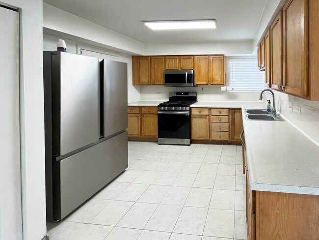Building Photo - 1234 Goldenrod Ln