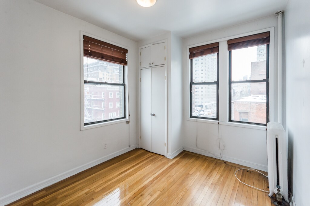 Primary Photo - 78 W 11th St
