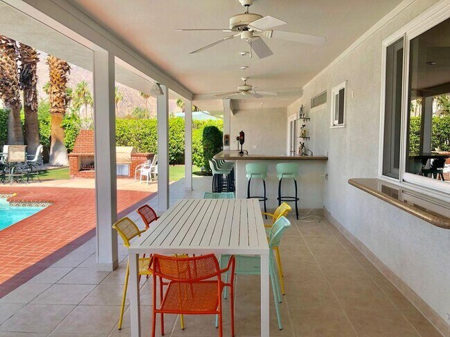 Foto del edificio - 663 E Chia Rd