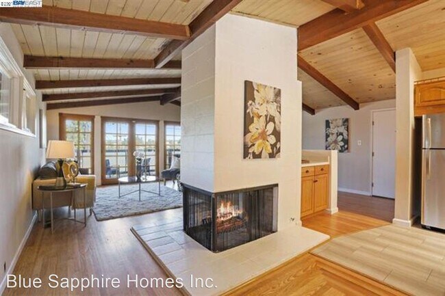 Building Photo - 4 br, 3 bath House - 18700 Center St