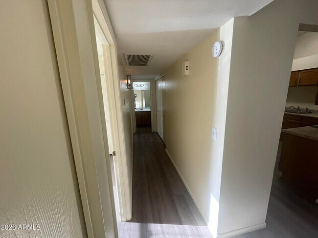 Foto del edificio - 727 S Hartford St