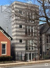 Building Photo - 1412 W Diversey Pkwy