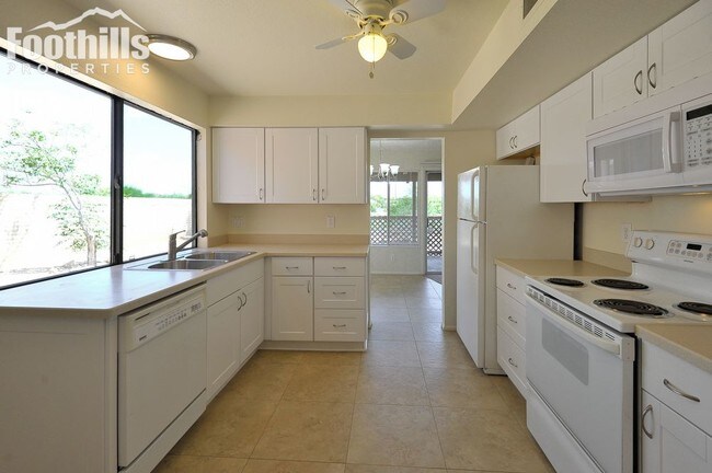 Foto del edificio - 7328 N Meredith Blvd