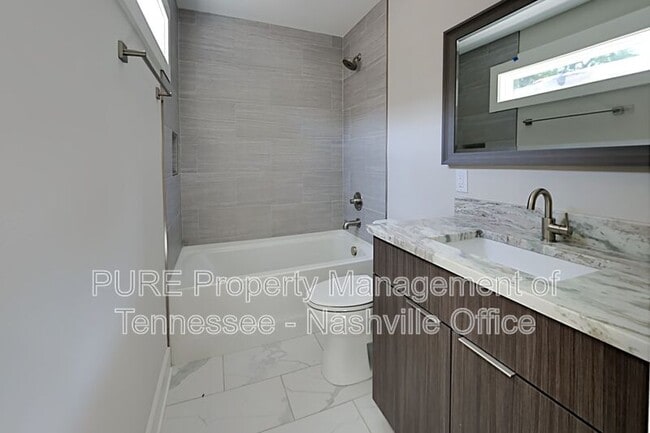 Building Photo - 2713 Torbett St