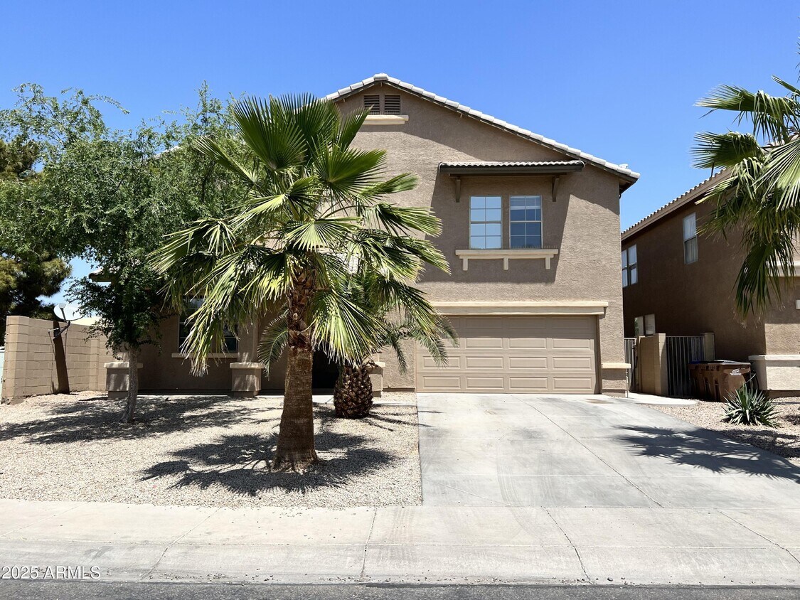 Primary Photo - 46184 W Dutchman Dr