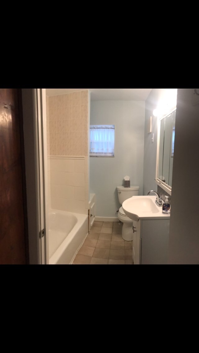 BATHROOM - 351 Cedarville St