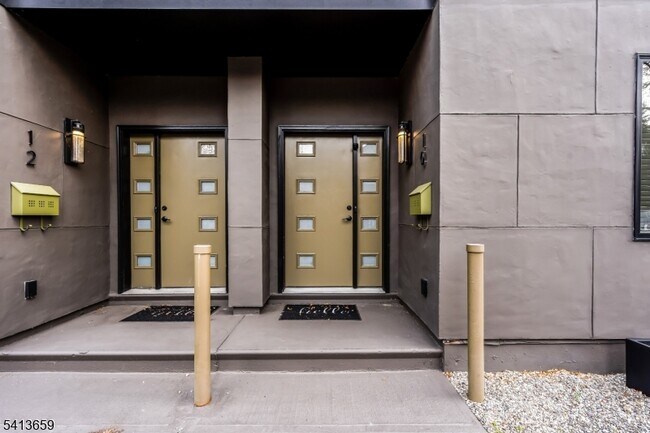 Foto del edificio - 10 McCready's Alley